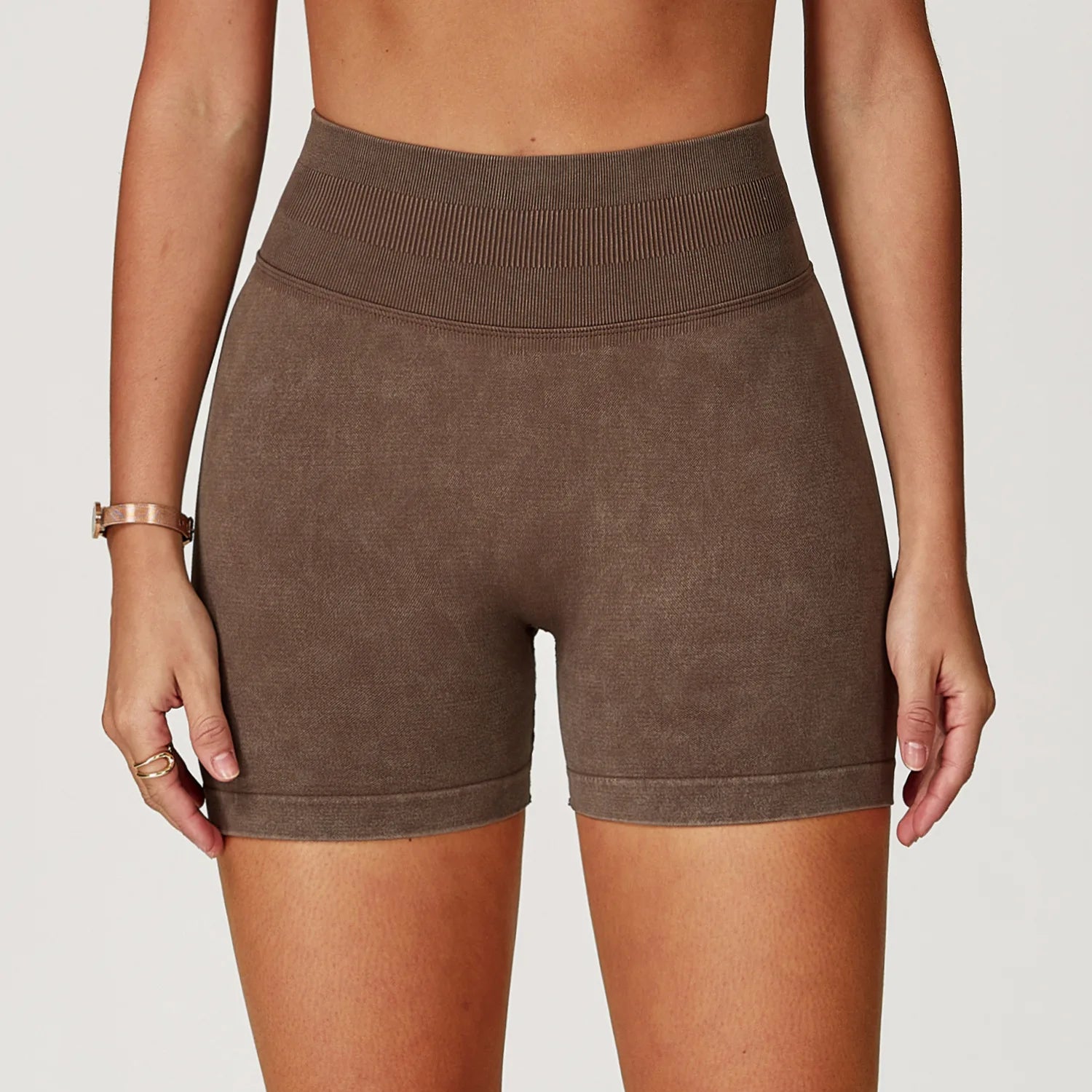 GRIT. | THE SAND-WASHED SHORT